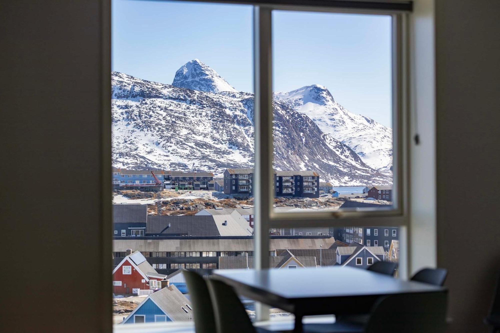 Hotel Aurora Apartments Nuuk Esterno foto