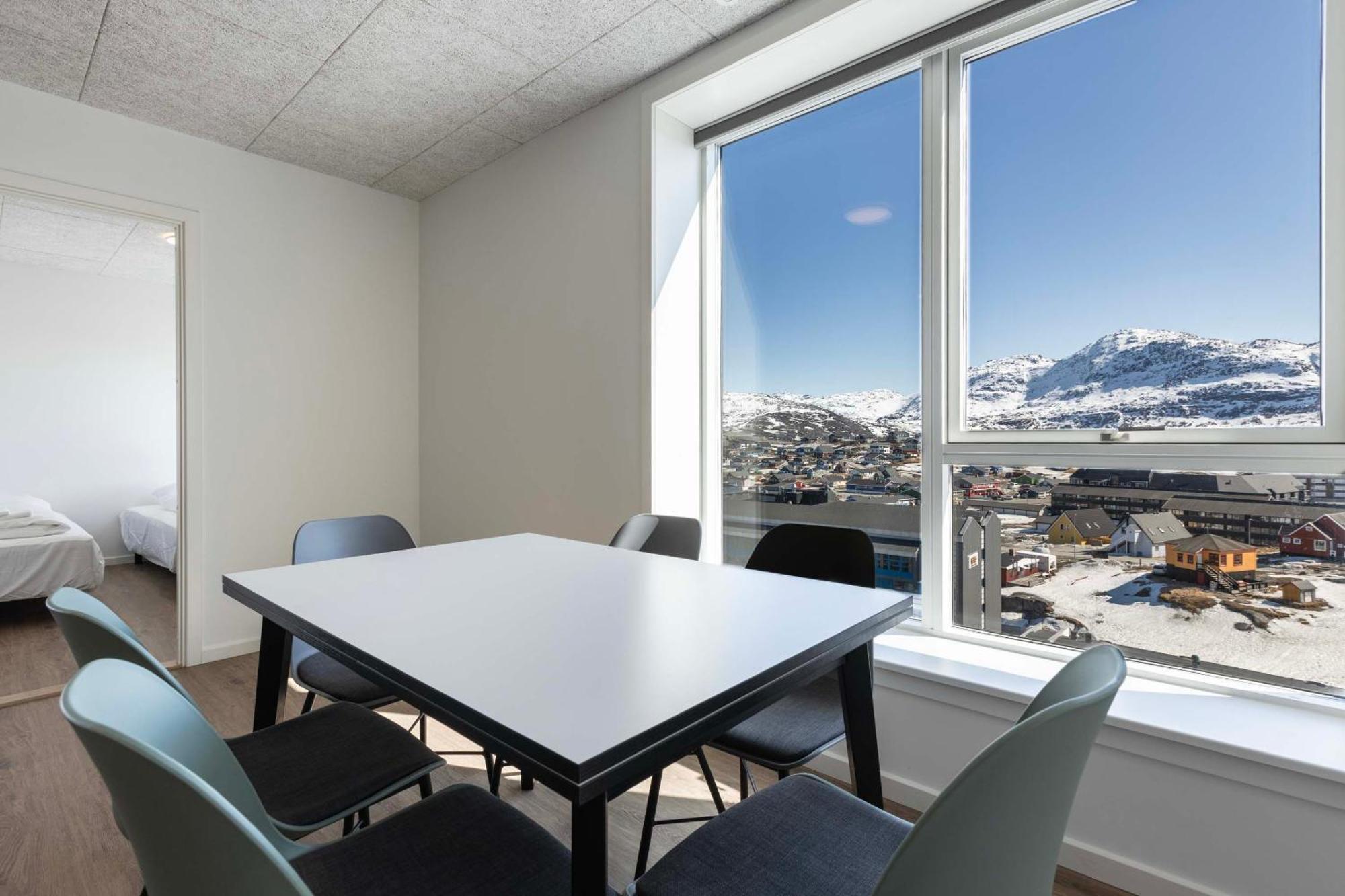 Hotel Aurora Apartments Nuuk Esterno foto