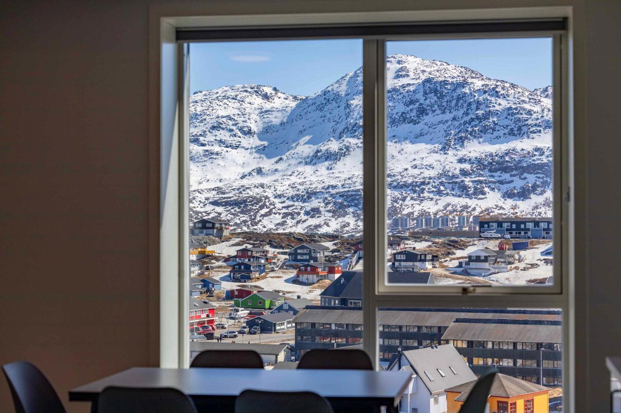 Hotel Aurora Apartments Nuuk Esterno foto