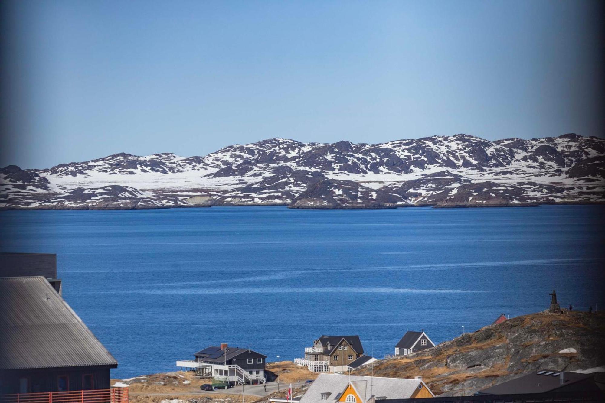 Hotel Aurora Apartments Nuuk Esterno foto