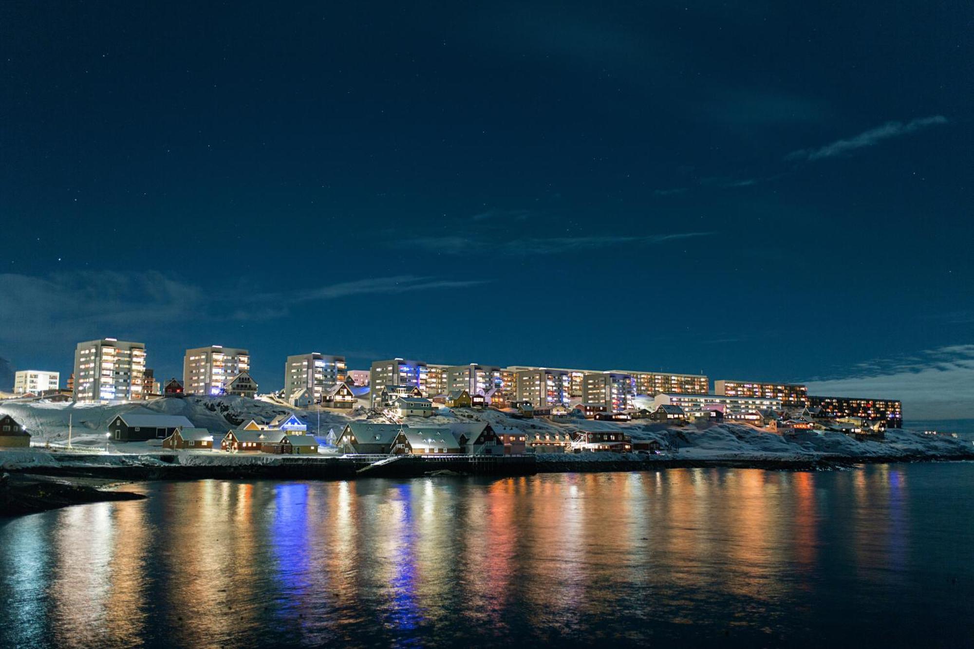 Hotel Aurora Apartments Nuuk Esterno foto